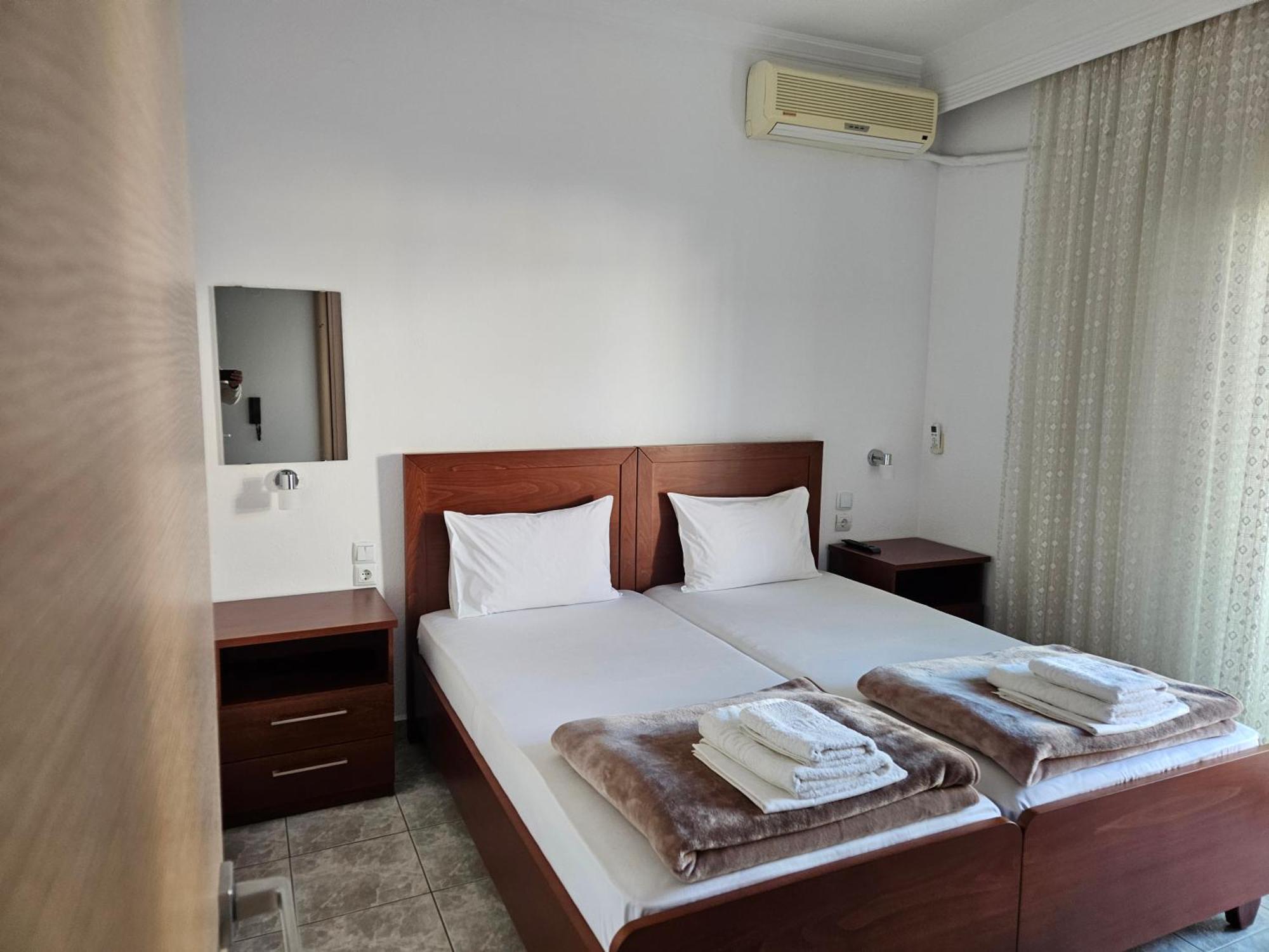 Leonidas Apartments Неа-Перамос Номер фото