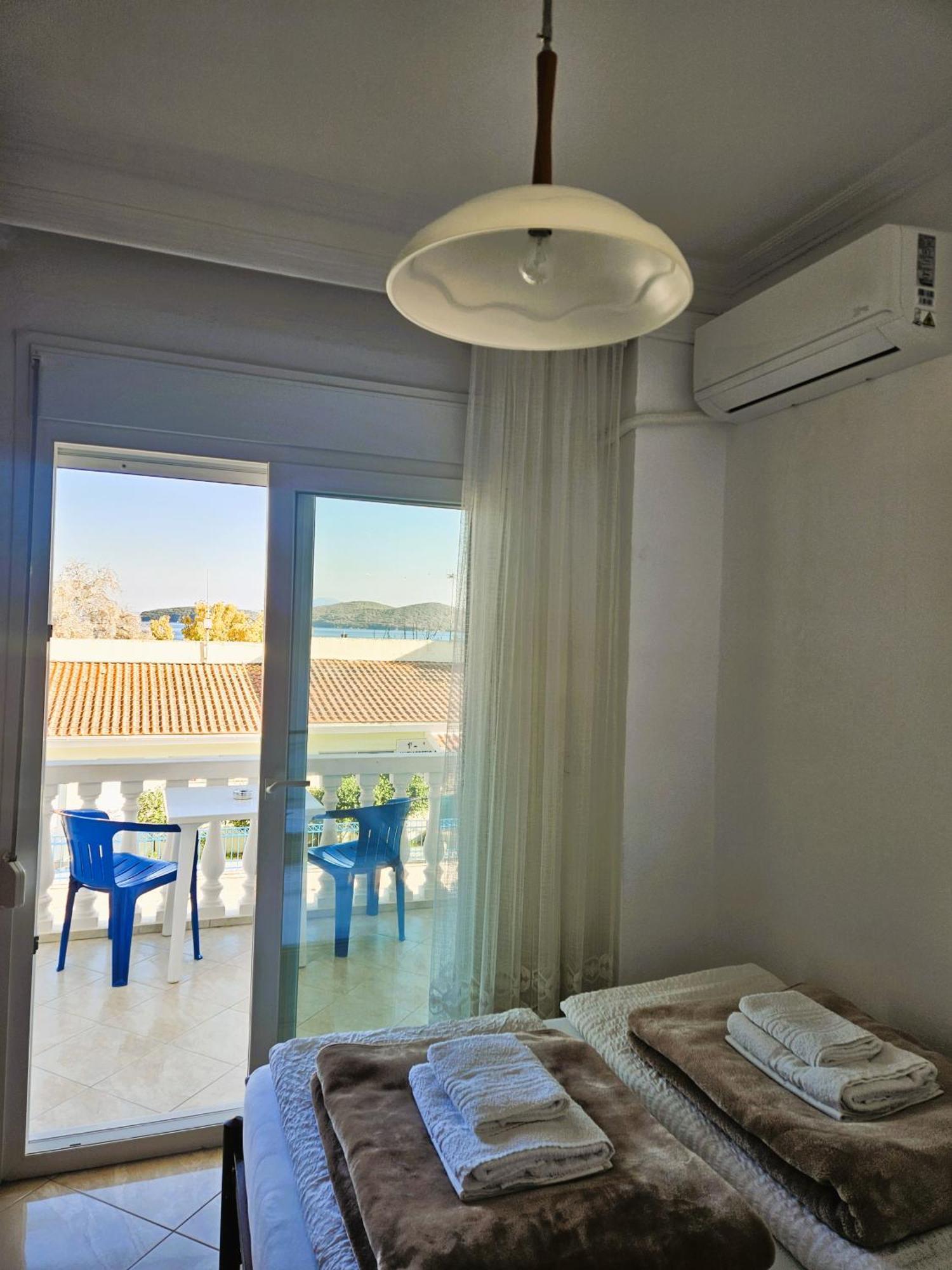 Leonidas Apartments Неа-Перамос Екстер'єр фото
