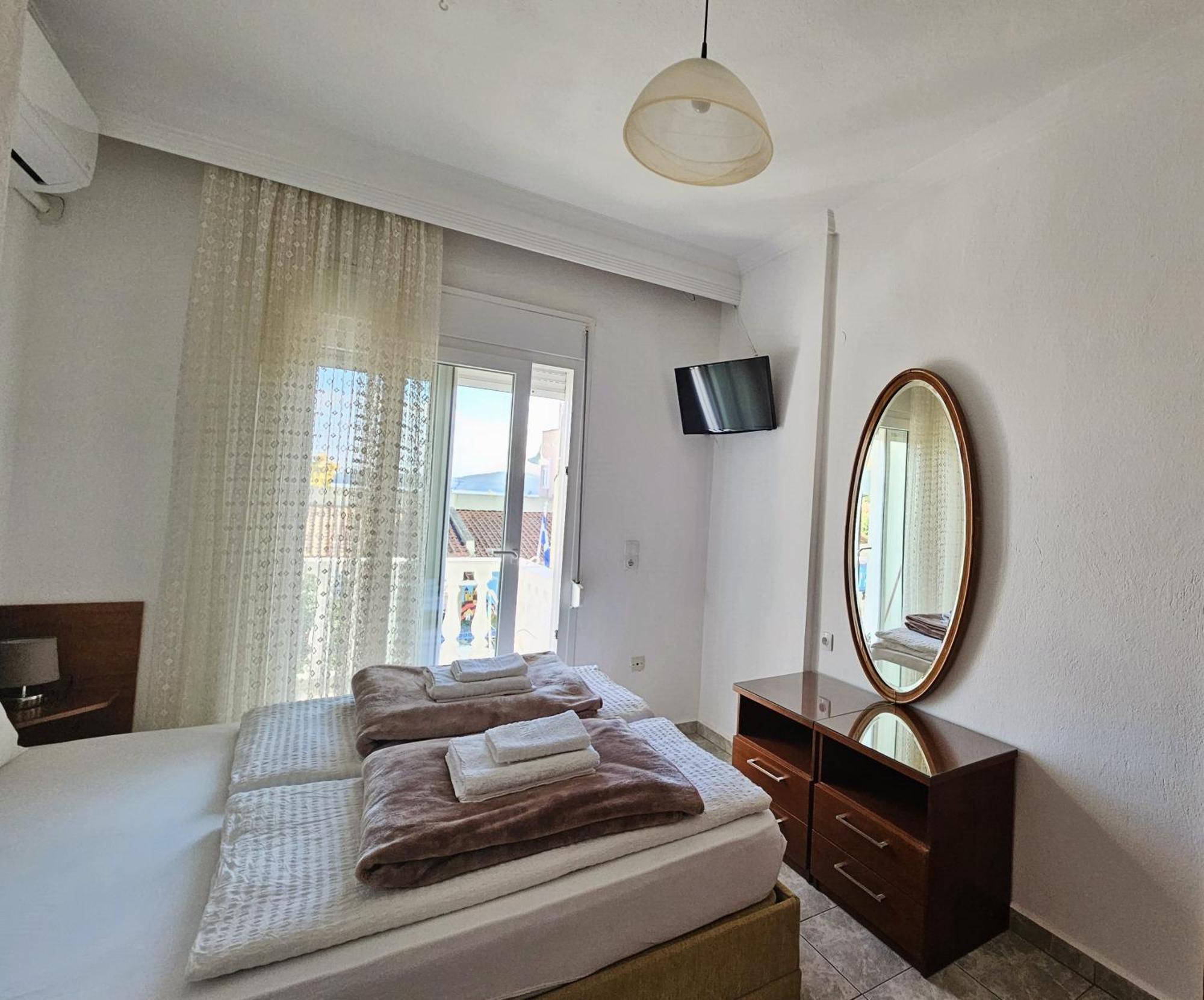 Leonidas Apartments Неа-Перамос Екстер'єр фото
